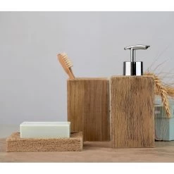 WENKO Distributeur de savon Marla - Polyrésine - Marron 6 WENKO Distributeur de savon Marla - Polyrésine - Marron -Accessoires de salle de bain Soldes 1000181587 190716 12370400509 MOOD DETAILS P000000001000181587 mood