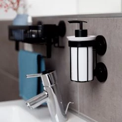 WENKO Distributeur de savon Classic Plus - Acier / ABS - Noir / Blanc -Accessoires de salle de bain Soldes 1000181624 190716 12370800616 MOOD DETAILS P000000001000181624 mood