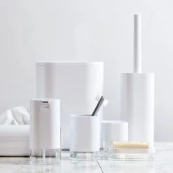 WENKO Brosse WC Oria - Transparent / Blanc -Accessoires de salle de bain Soldes 1000257747 210422 07400100319 MOOD DETAILS P000000001000257747 mood